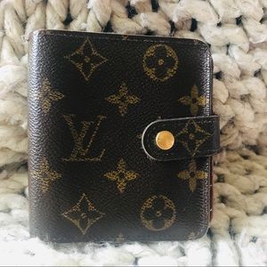 Louis Vuitton Bifold Zippy Wallet (discontinued)